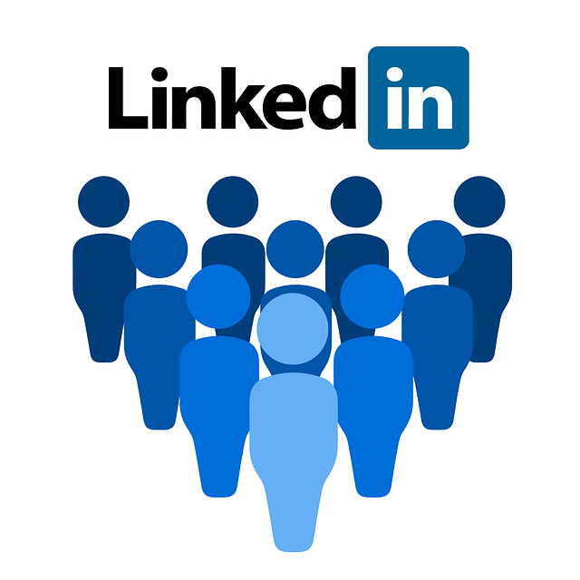 small linkedin and facebook logo